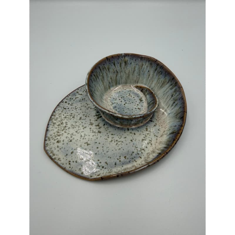 Nieregularny talerzyk ceramiczny